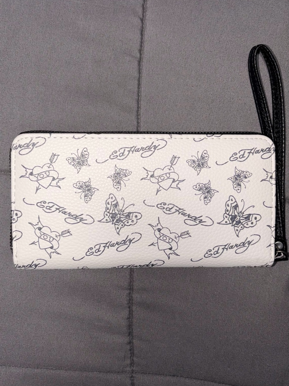Ed Hardy Wallet - Picture 2 of 5